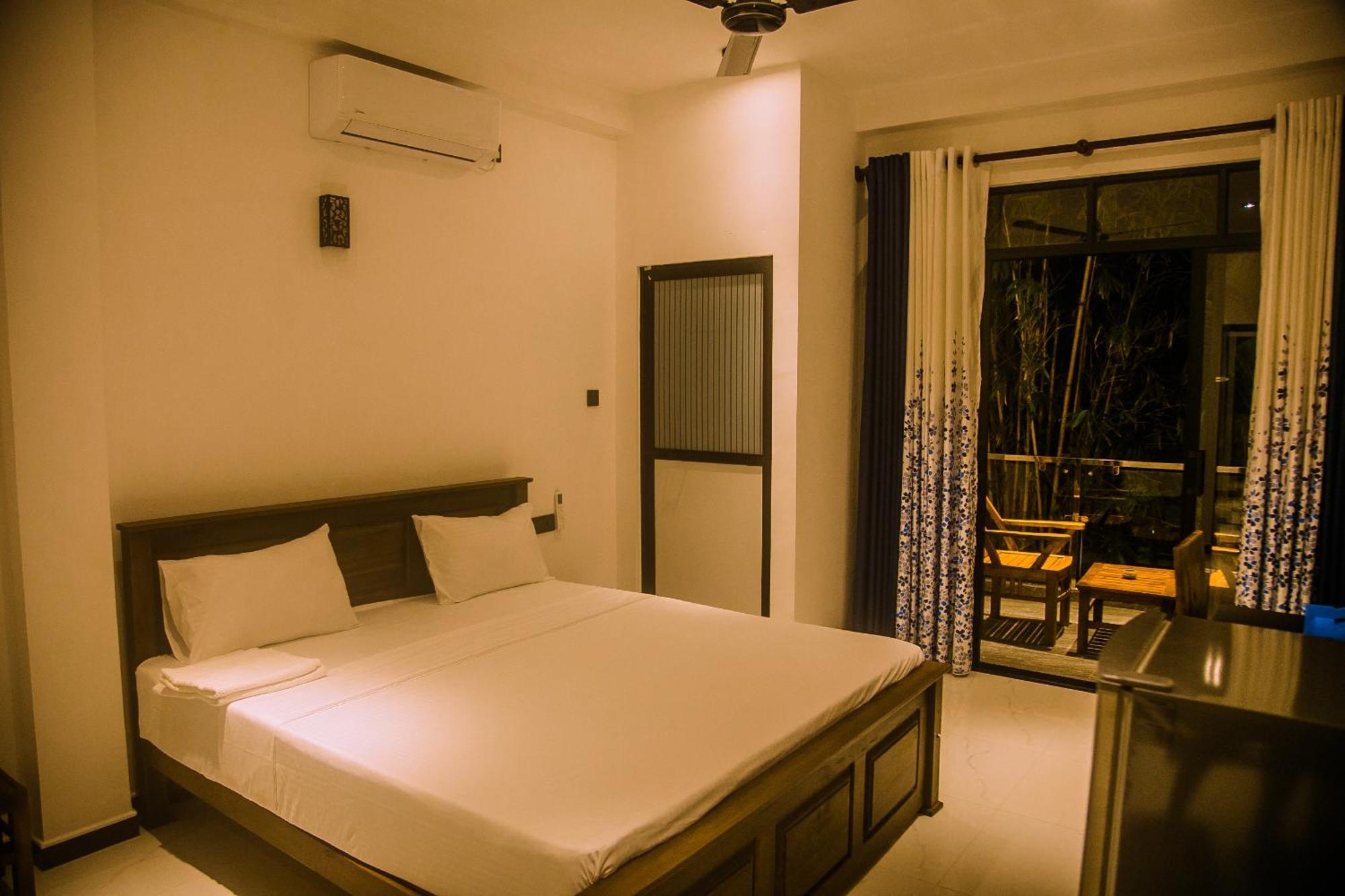 Mirissa Breeze Hotel Kültér fotó