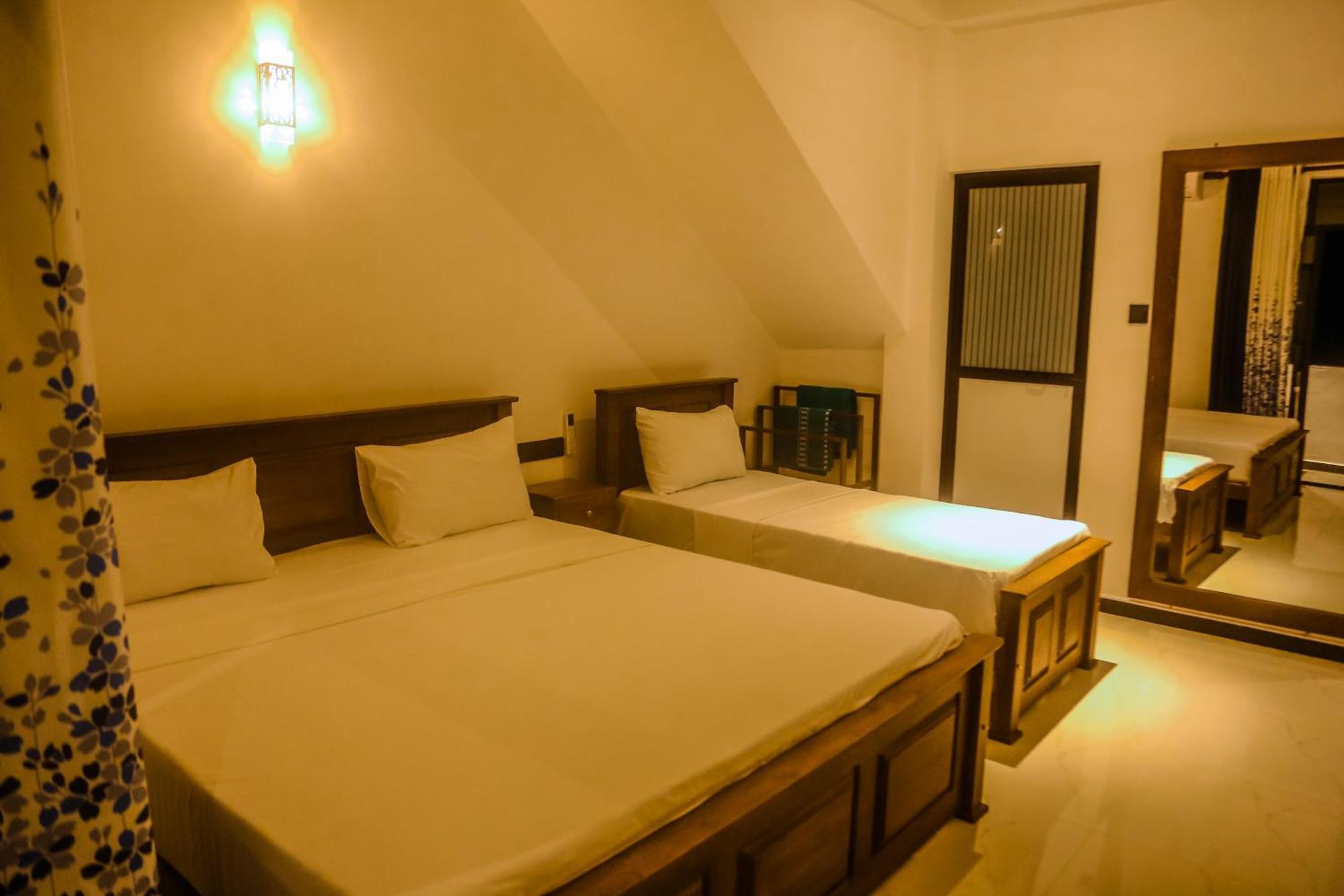 Mirissa Breeze Hotel Kültér fotó